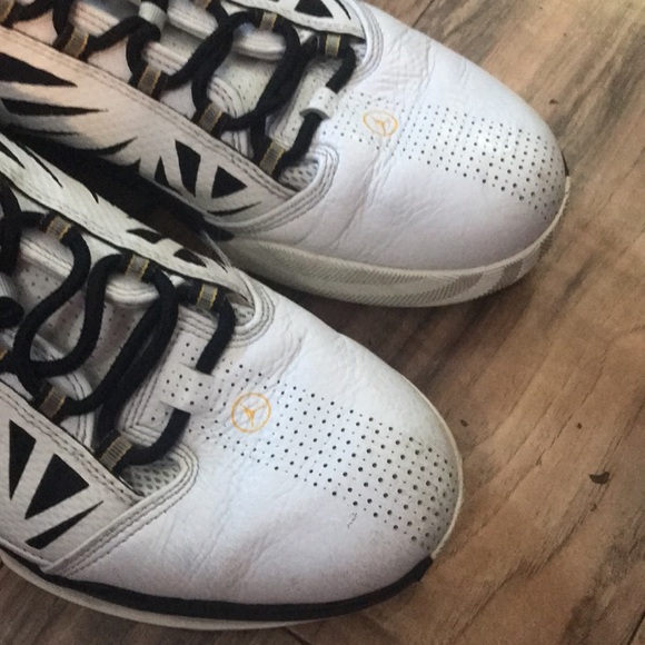 Nike Air Jordan Chris Paul 2010 white black and yellow size 10.5 - Picture 4 of 7